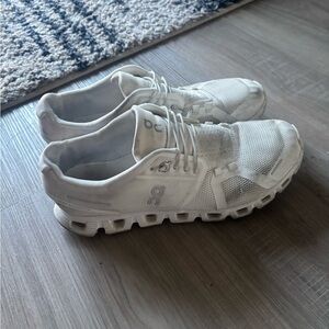 On Cloud Cloud 5 Shoes